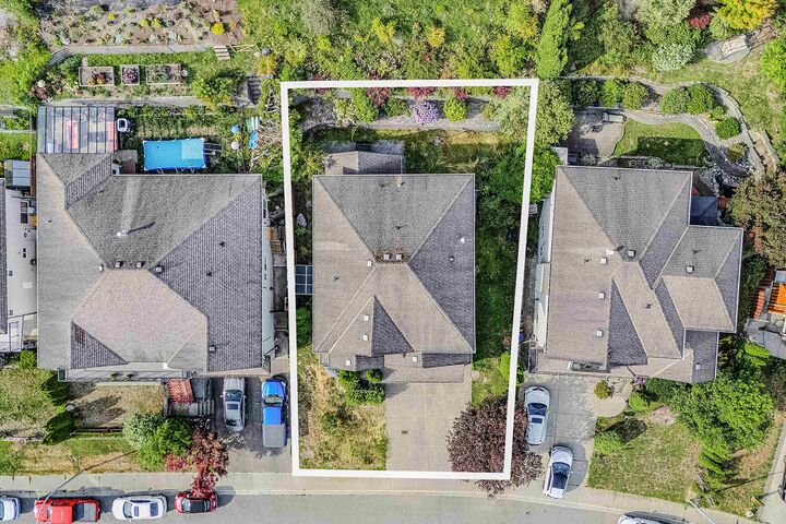 Property Photo: 33821 Grewall Crescent BC V2V 7B6
