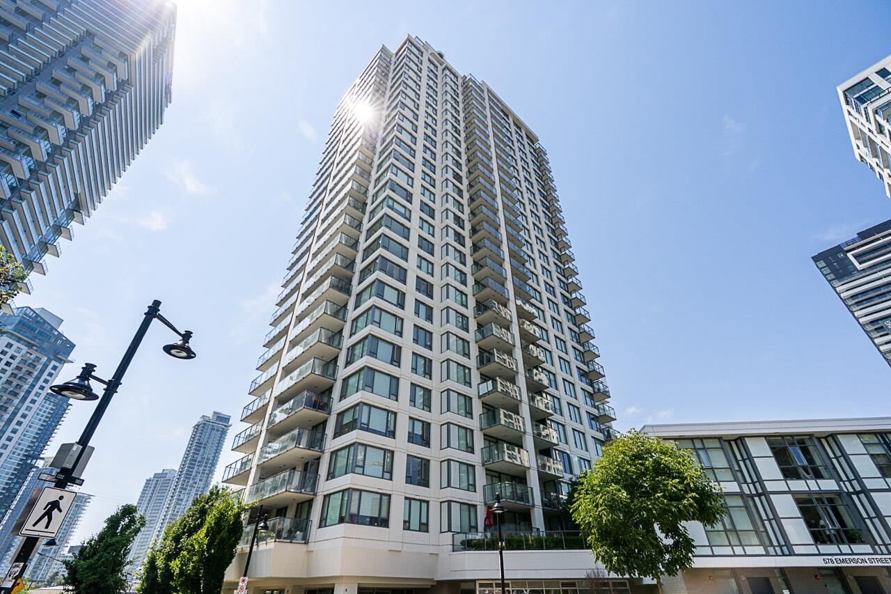 Property Photo: 570 Emerson Street 2002 BC V3J 0G3