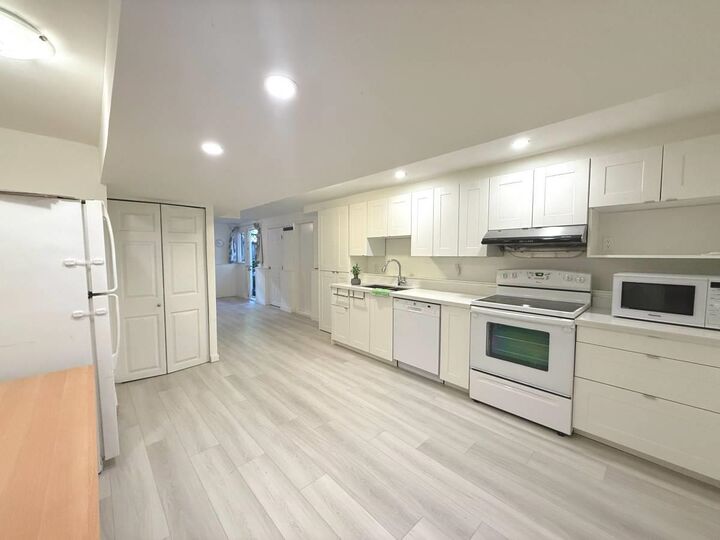 Property Photo:  1365 Fulton Avenue Garden Level  BC V5H 0K2 