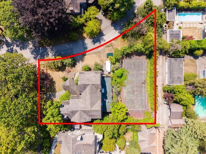 4987 Connaught Drive — photo 1