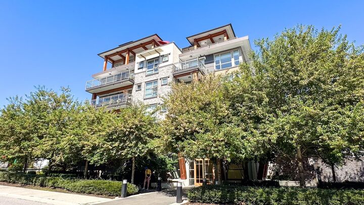 Property Photo: 3602 Aldercrest Drive 506 BC V7G 0A2