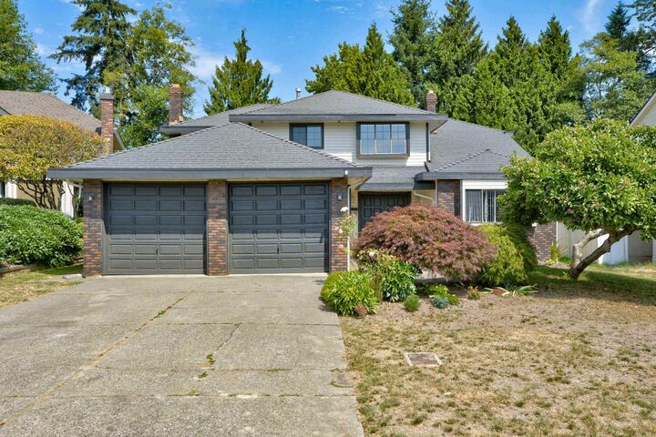 16327 Northglen Close — photo 1