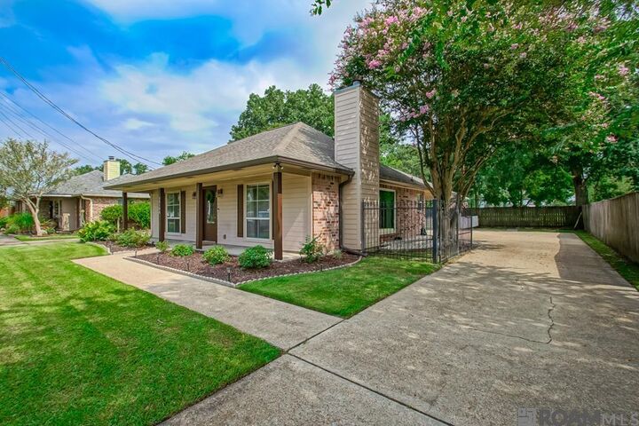 Property Photo: 38106 E Lake Dr LA 70769