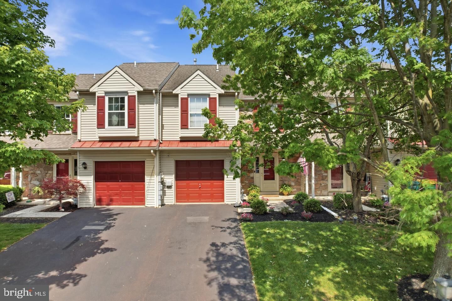 Property Photo: 468 Berkshire Drive PA 18964