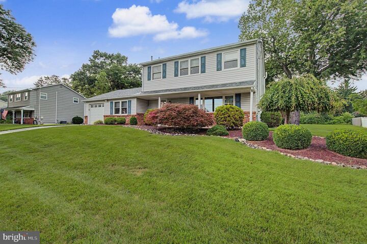 Property Photo:  61 Eagle Road  PA 18914 