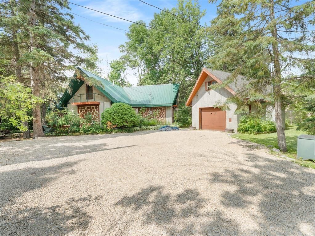 Property Photo:  65 River Road North  MB R0E 0C0 