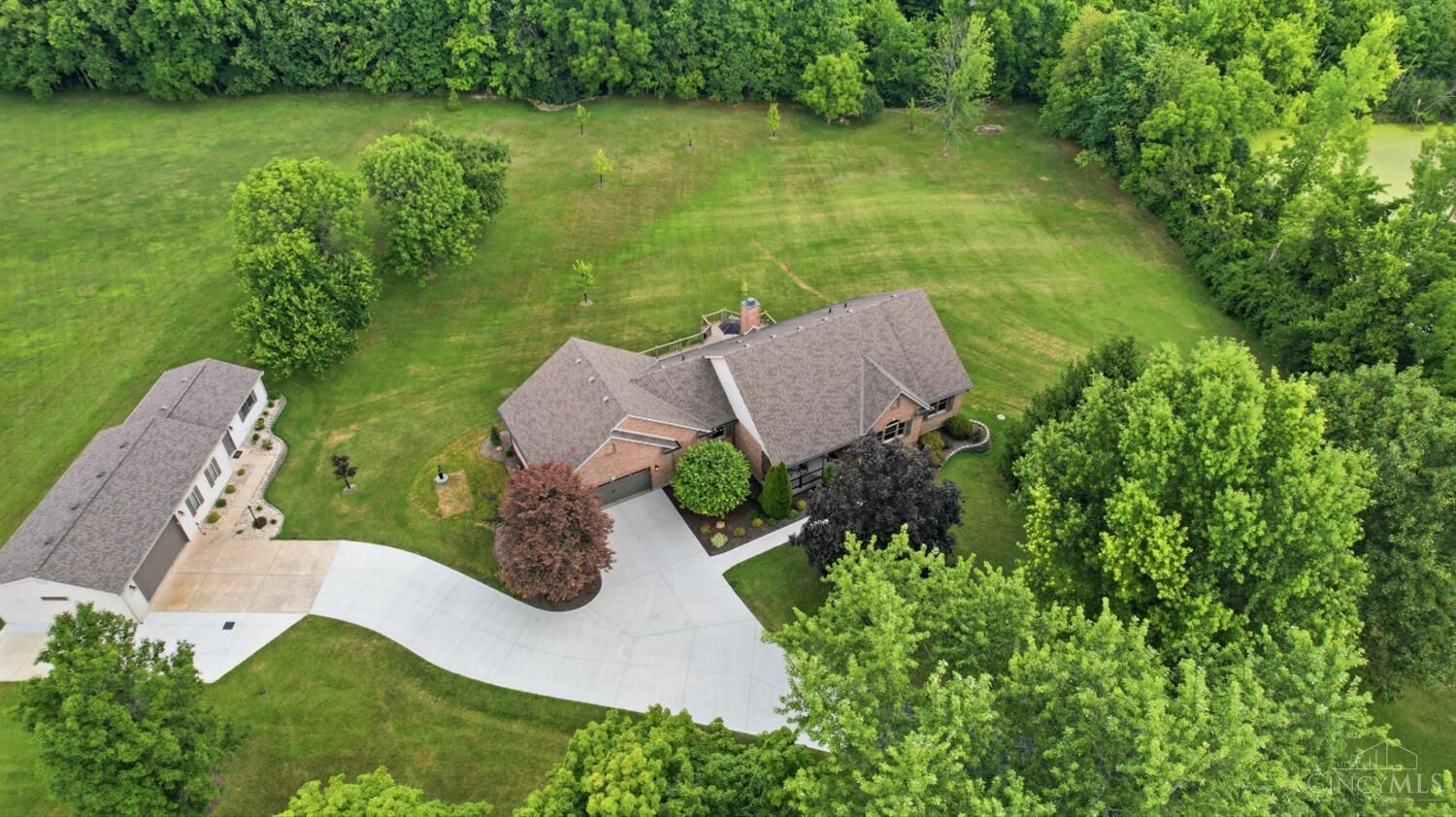 Property Photo: 6282 Hamilton Road OH 45044