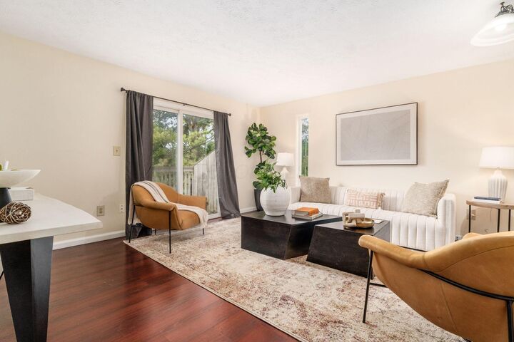 Property Photo:  915 Quay Avenue  OH 43212 