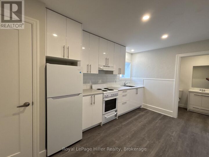 Property Photo:  87 Downie Street 1  ON N5A 1W8 