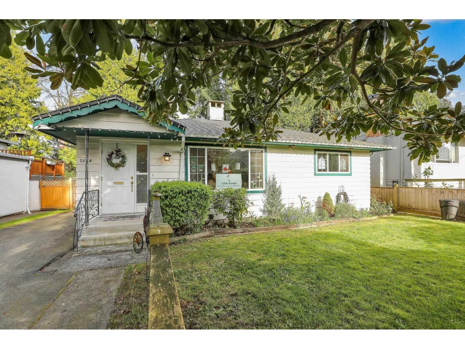 Property Photo:  1554 Stevens Street  BC V4B 4Y5 