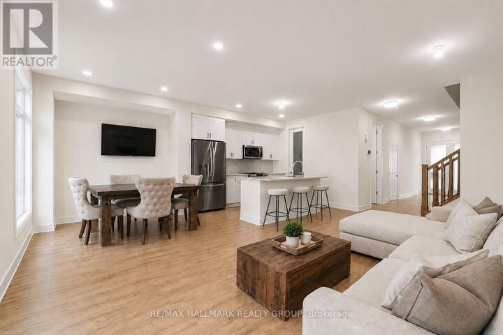 Property Photo: 572 Roundhouse Crescent ON K2S 1K4