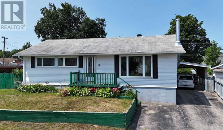 Property Photo: 10 Blackwell Rd ON P5A 1G5