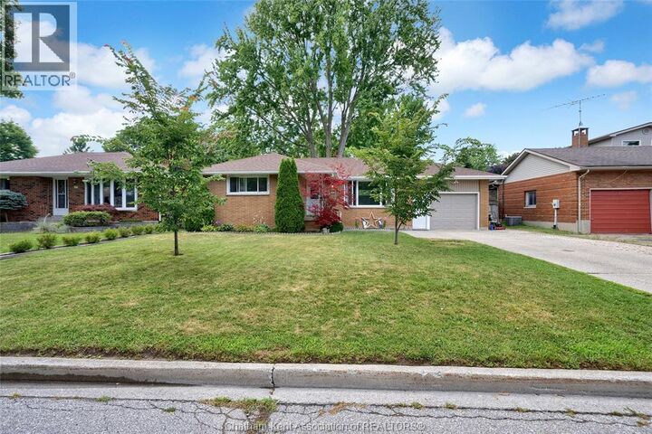 Property Photo:  141 Lancefield Place  ON N7L 2M5 