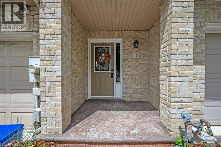 Property Photo:  117 Frances Avenue  ON L8E 6A3 