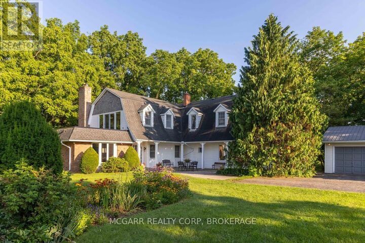 Property Photo:  1258 Lakeshore Road West  ON L2R 6P9 