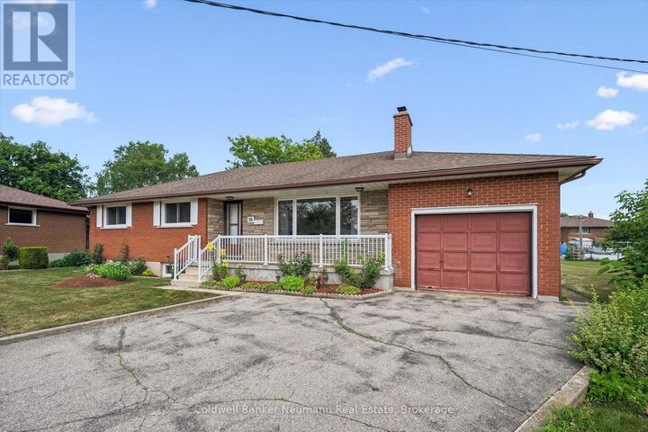 Property Photo: 10 Kara Lee Court ON N1E 4P2