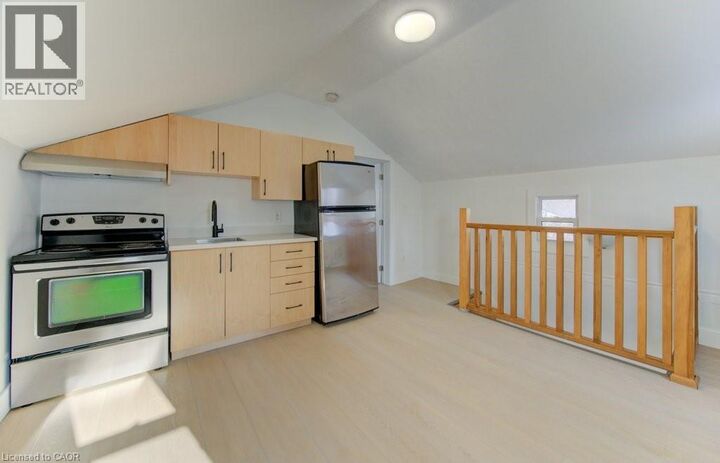 190 Lancaster Street East — photo 1