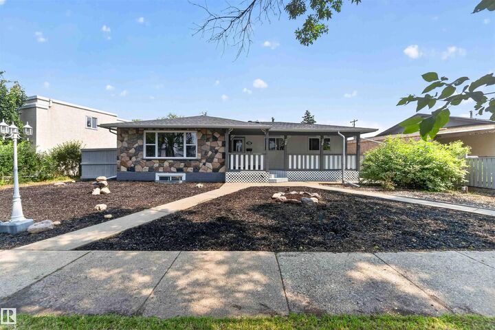 Property Photo:  9611 95 Street  AB T8L 1R9 