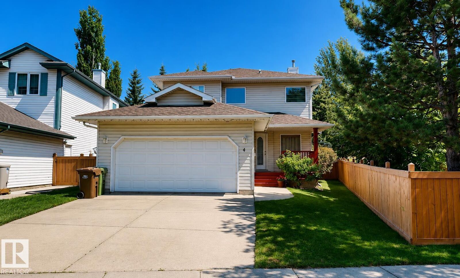 Property Photo: 4 Oakland Way AB T8N 6M4