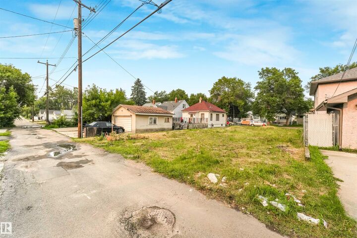 Property Photo:  12120 95A Street NW  AB T5G 1R9 