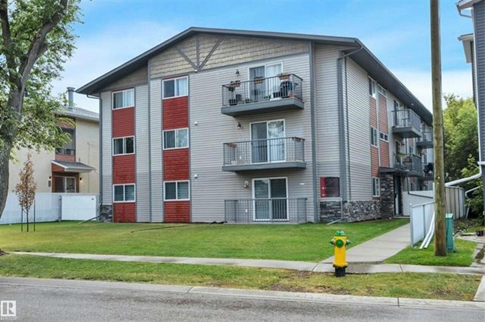Property Photo: 4616 47 Street 10 AB T9E 4P1