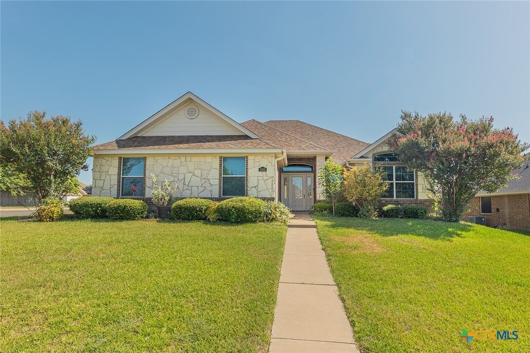 Property Photo:  1003 Ridgeview Drive  TX 76502 