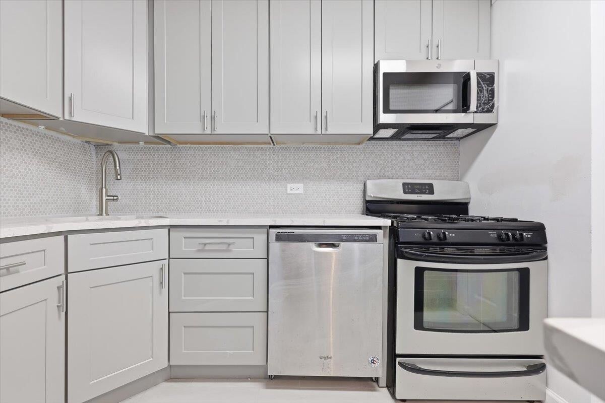 Property Photo: 45 River Dr South 609 NJ 07310