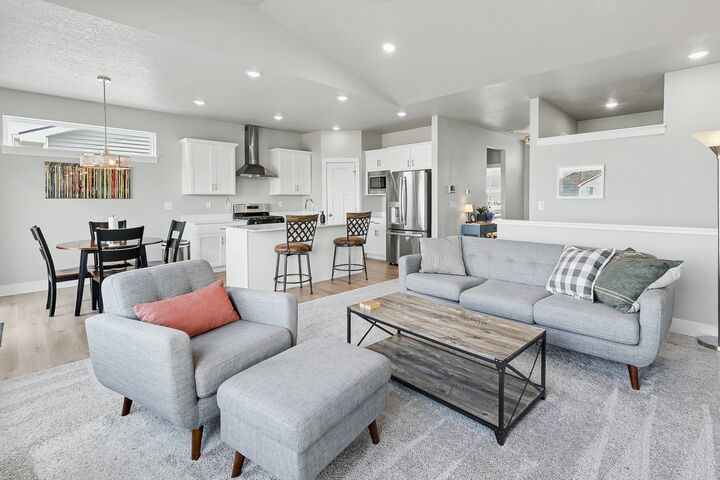 Property Photo:  2930 Indigo Lane  IA 50219 