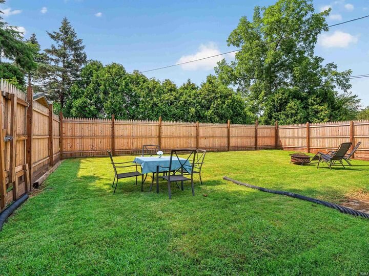 Property Photo:  604 Elm Street  IN 46774 