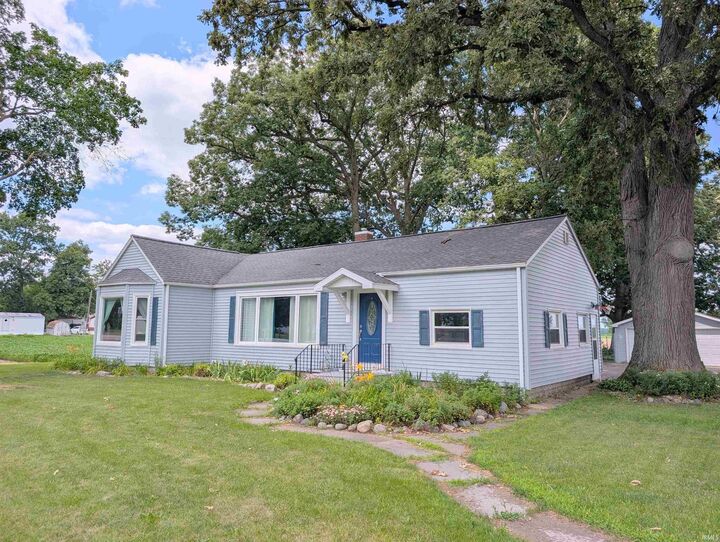 Property Photo: 1105 W Lancaster Street IN 46714