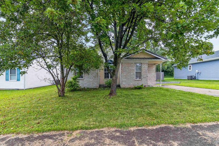 Property Photo: 327 Irvine View Street KY 40475
