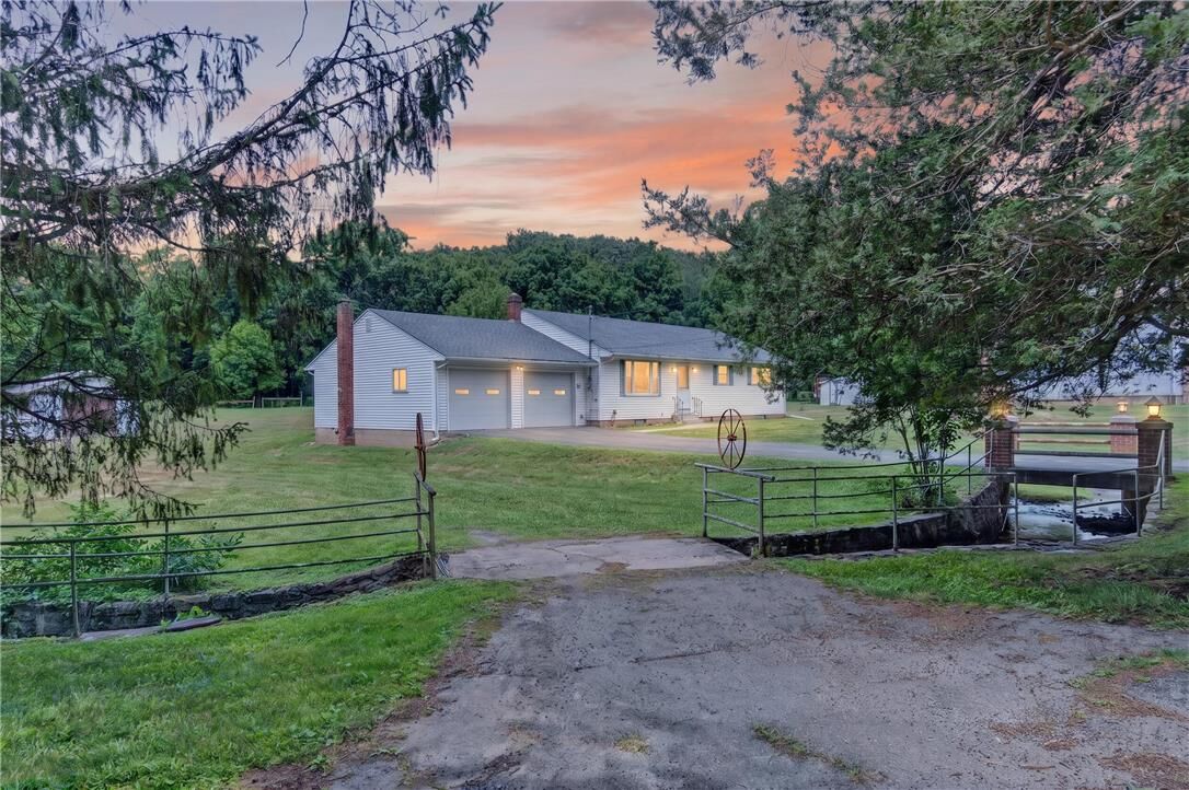 Property Photo:  51 Reynolds Road  PA 18252 