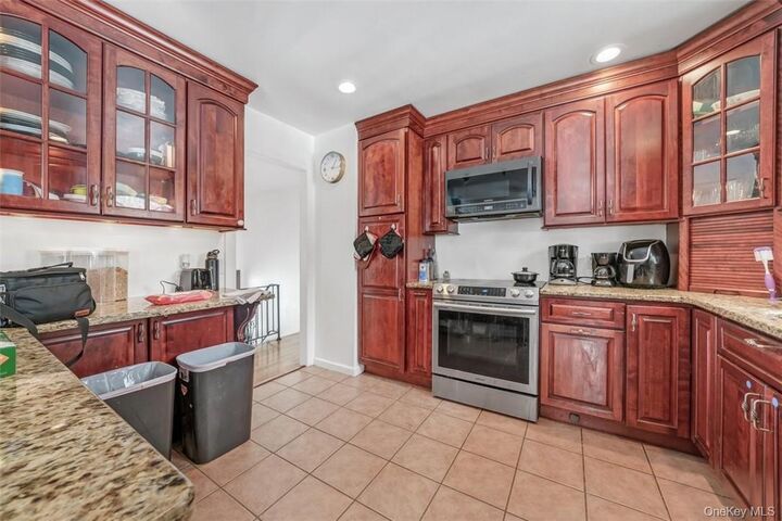 Property Photo:  7 Lakeview Drive  NY 10918 