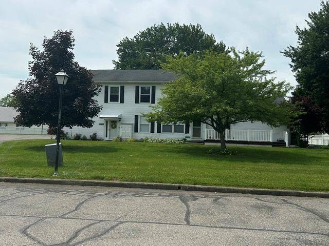 Property Photo:  1127 Redburn Dr  OH 44805 