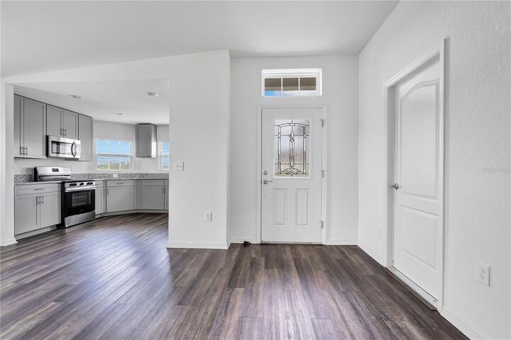 Property Photo:  1080 Bergamot Drive  FL 33830 