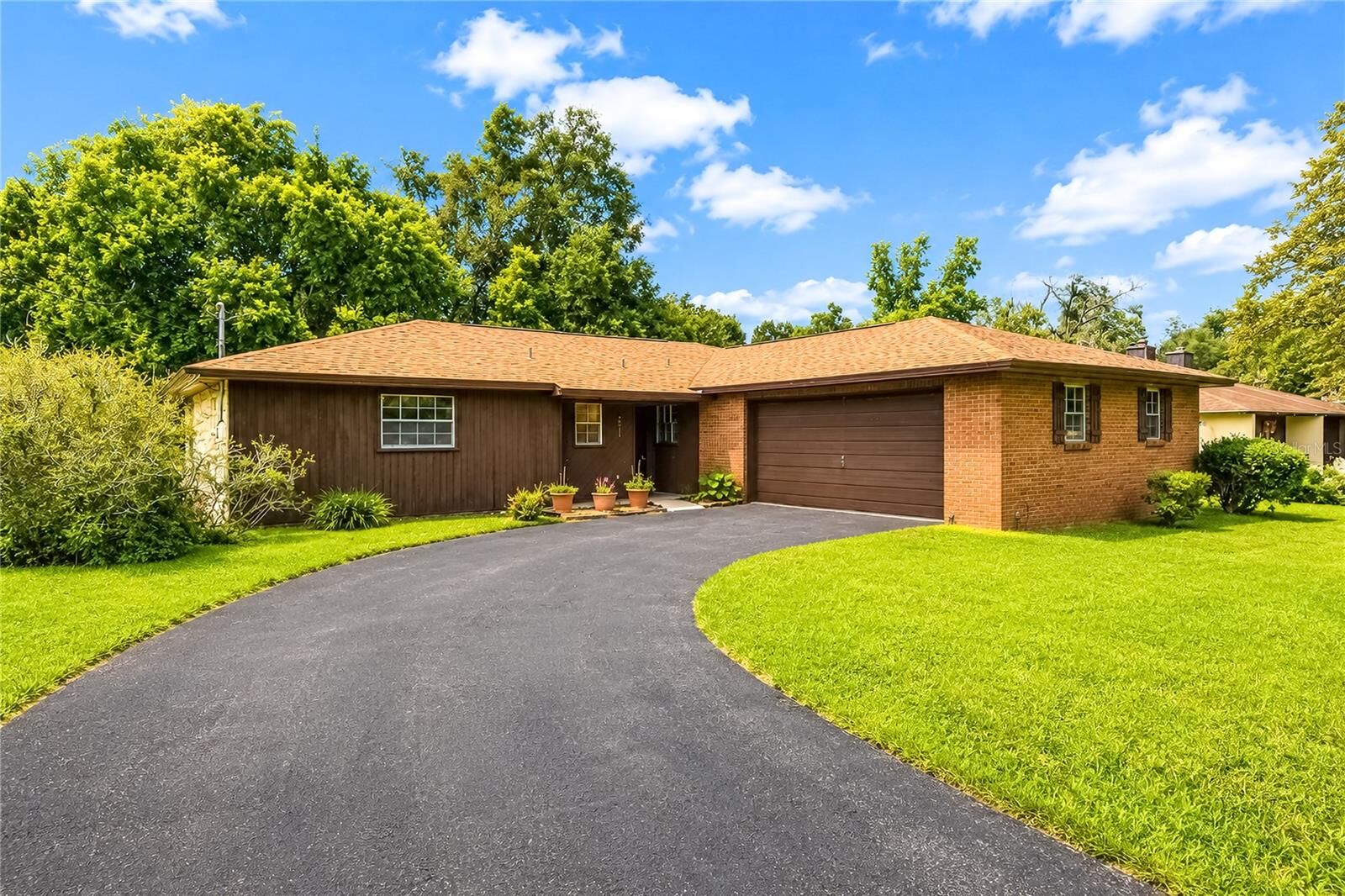 Property Photo:  4051 SE 20th Court  FL 34480 