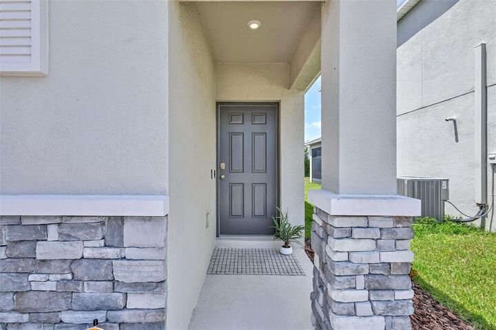 Property Photo:  6255 Springmont Loop  FL 34221 
