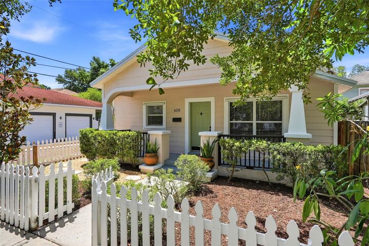 Property Photo: 608 9th Avenue N FL 33701