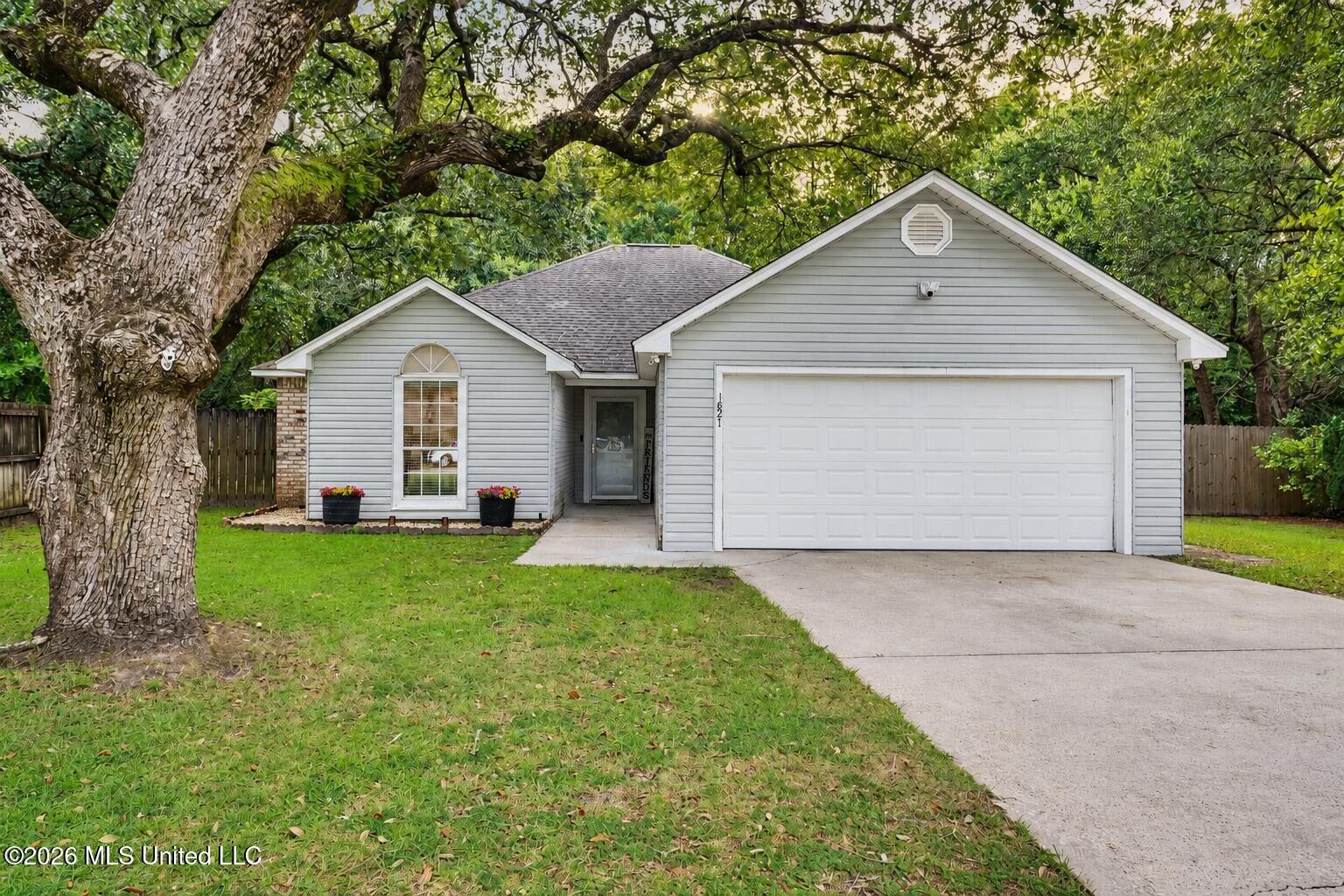 Property Photo:  1821 Burnt Oak Drive  MS 39564 