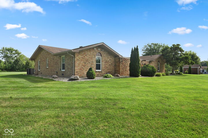 Property Photo: 3885 Honey Creek Court IN 46143