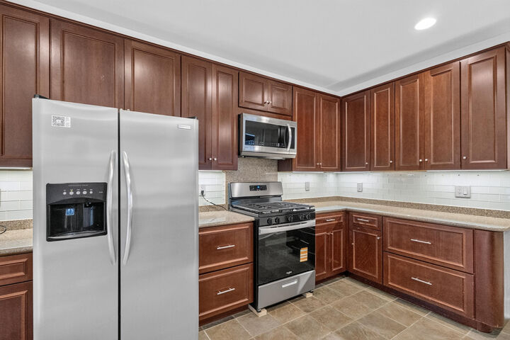 Property Photo:  2976 N Cramer St  WI 53211 