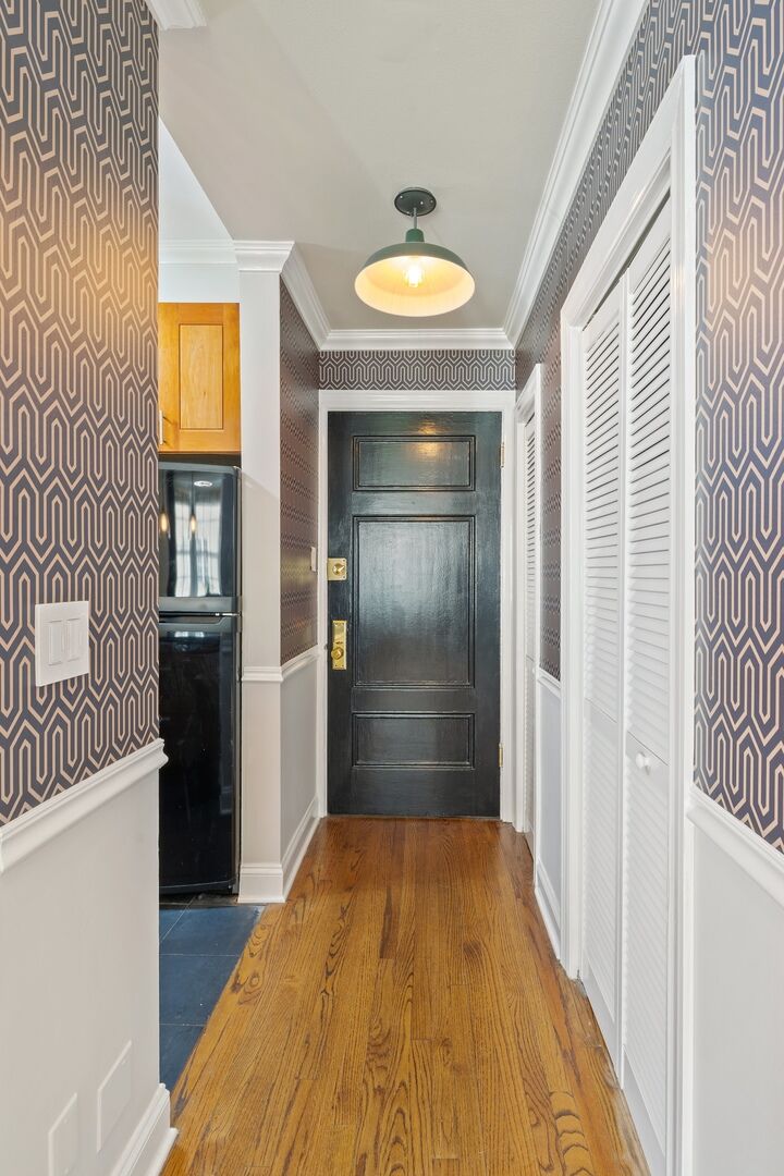 Property Photo:  70 E Scott Street 308  IL 60610 