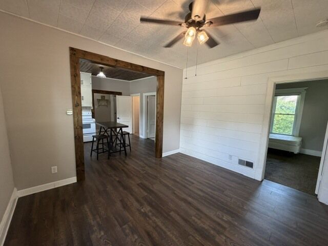 Property Photo: 322 Fitzgerald Street IL 61348