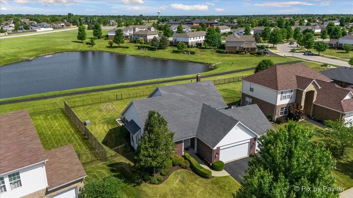 Property Photo:  2827 Brett Drive  IL 60451 