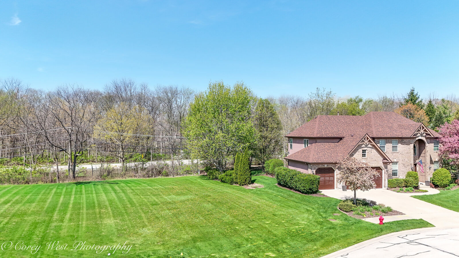 Property Photo: 625 Sheffield Circle IL 60554