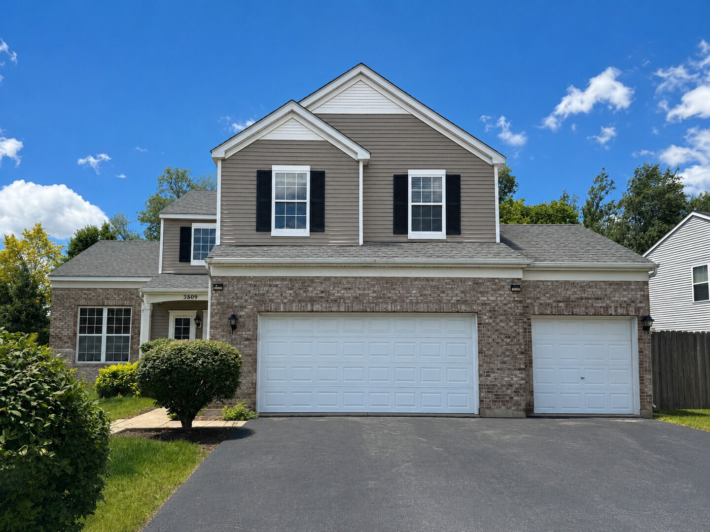 Property Photo: 3809 Saratoga Drive IL 60435