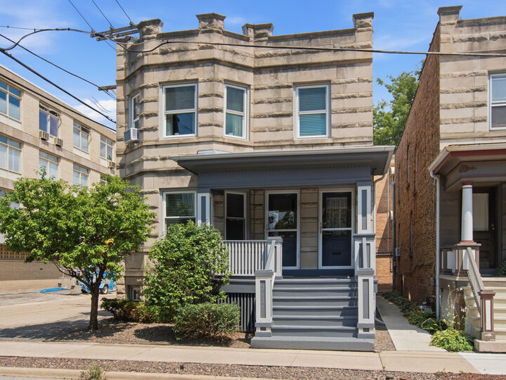 Property Photo: 212 N Marion Street IL 60302