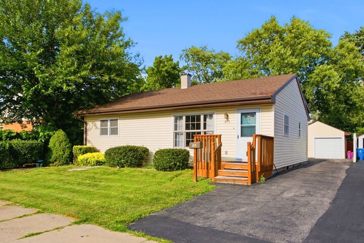 Property Photo:  913 Church Road  IL 60505 