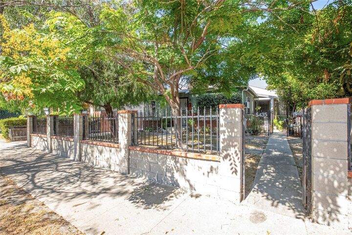Property Photo:  5431 Troost  CA 91601 