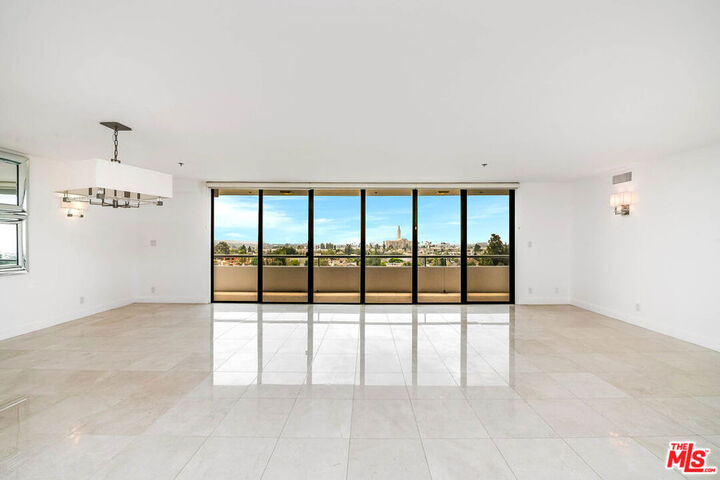 Property Photo:  10660 Wilshire Boulevard 701  CA 90024 